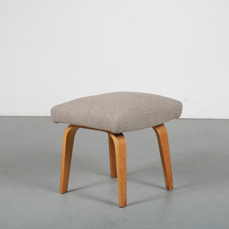 Plywood foot stool designed by Cees Braakman, manufactured by Pastoe in the Netherlands 1960s