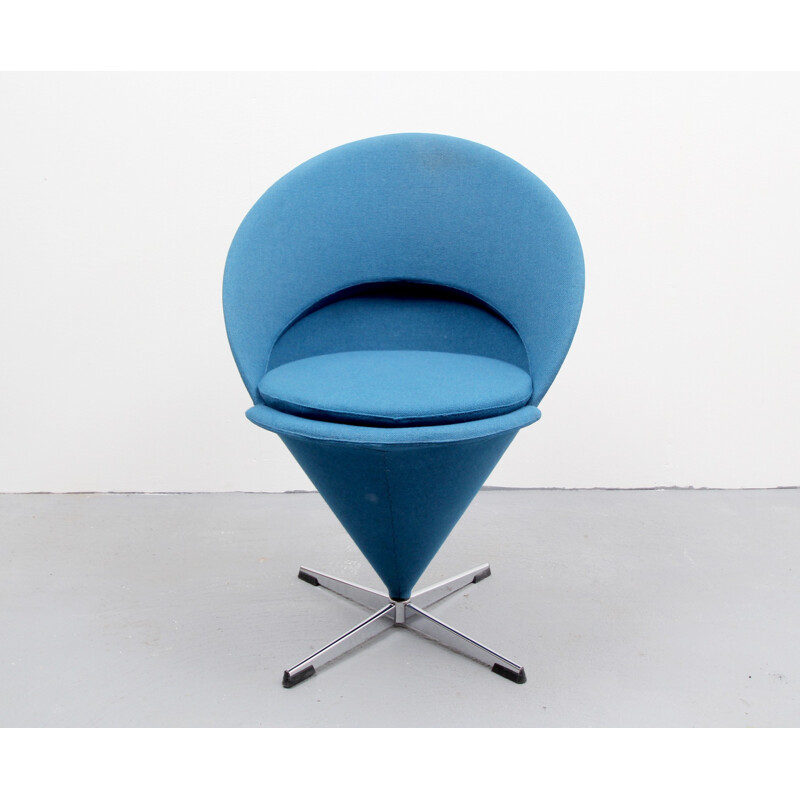 "Cone" chair in blue fabric, Verner PANTON - 1960s