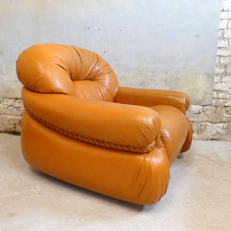 Vintage tawny leather armchair with braided side band 1970