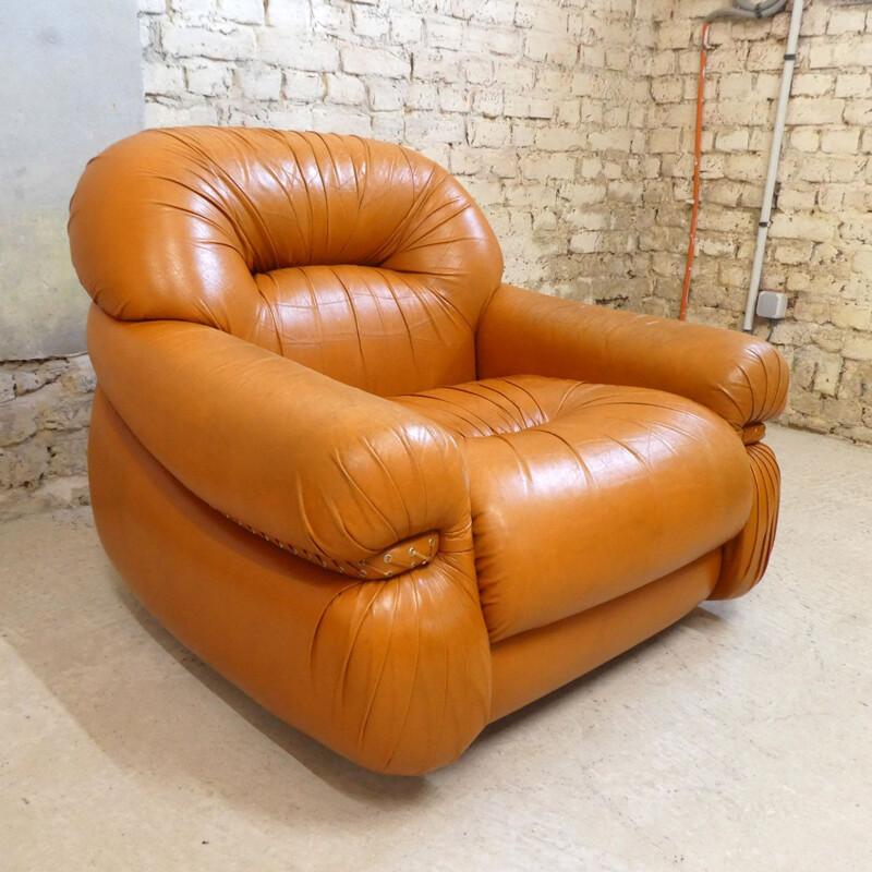 Vintage tawny leather armchair with braided side band 1970