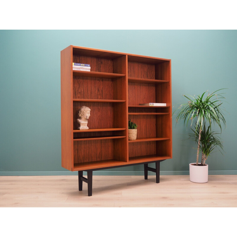 Bookcase Hundevad teak 1970