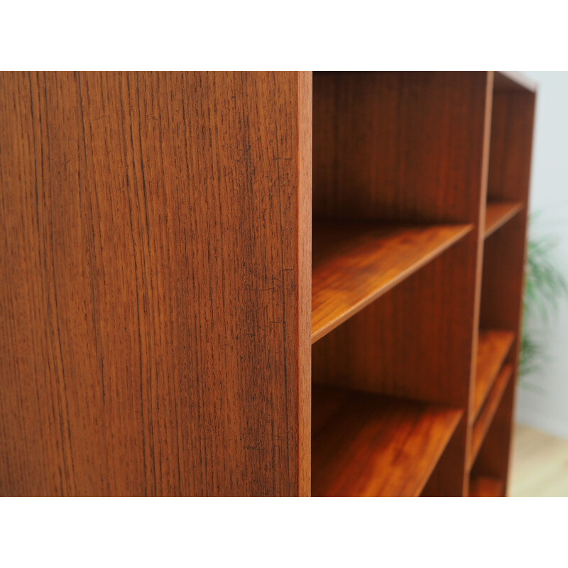 Bookcase Hundevad teak 1970