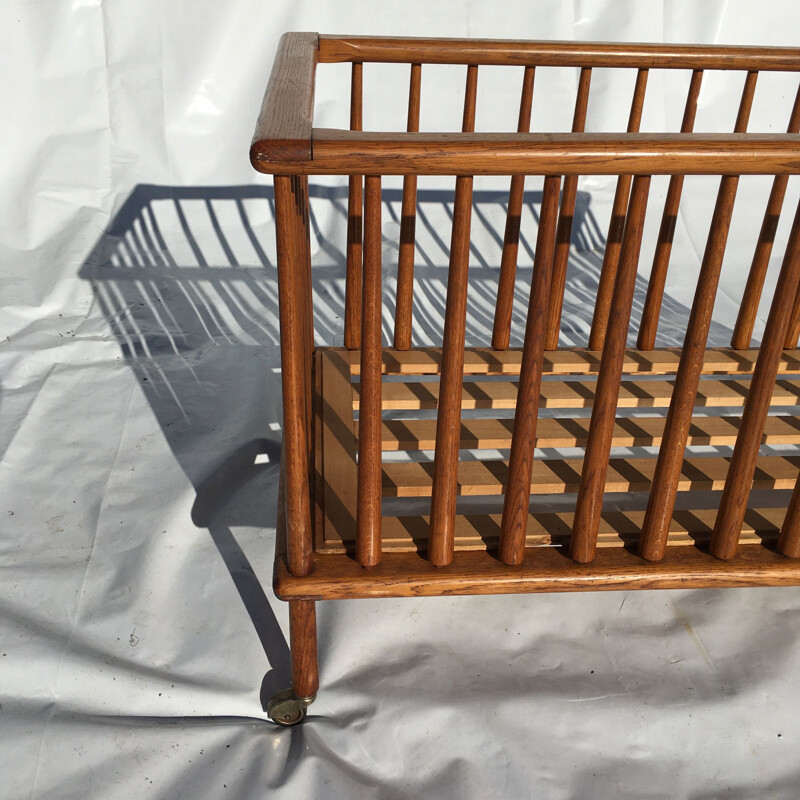 Oak crib Vintage on wheels 1950