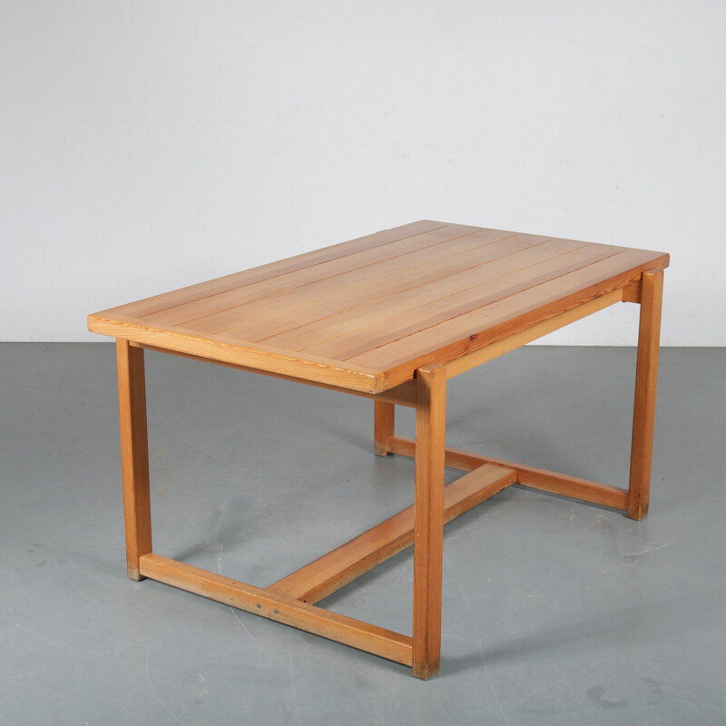 Pine vintage dining table manufactured in Sweden 1960s