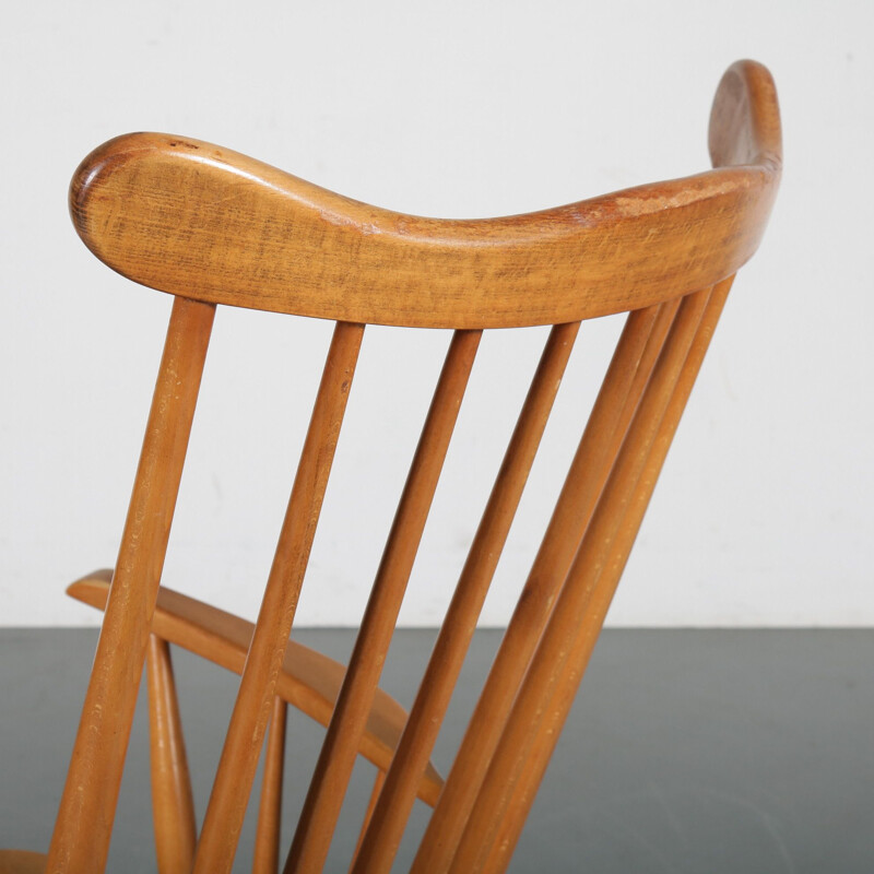 Spokeback lounge chair manufactured in Sweden 1950s
