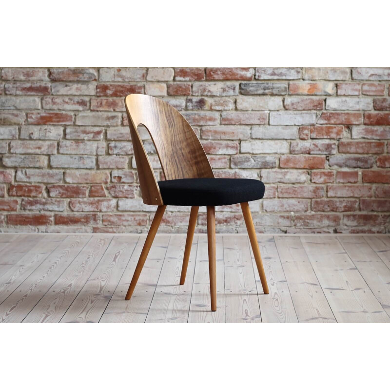 Ensemble de 4 chaises à manger vintage par A. Šuman en laine noire par Kvadrat