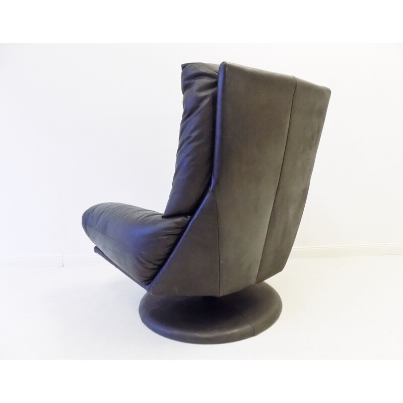 Loungechair with ottoman  greyblack leather Rolf Benz Forum 