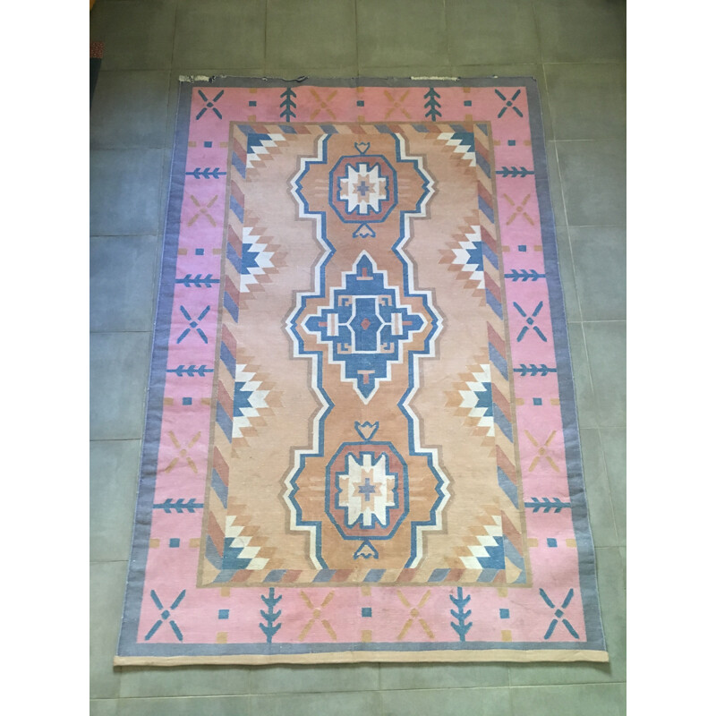 Tightly woven vintage cotton rug 
