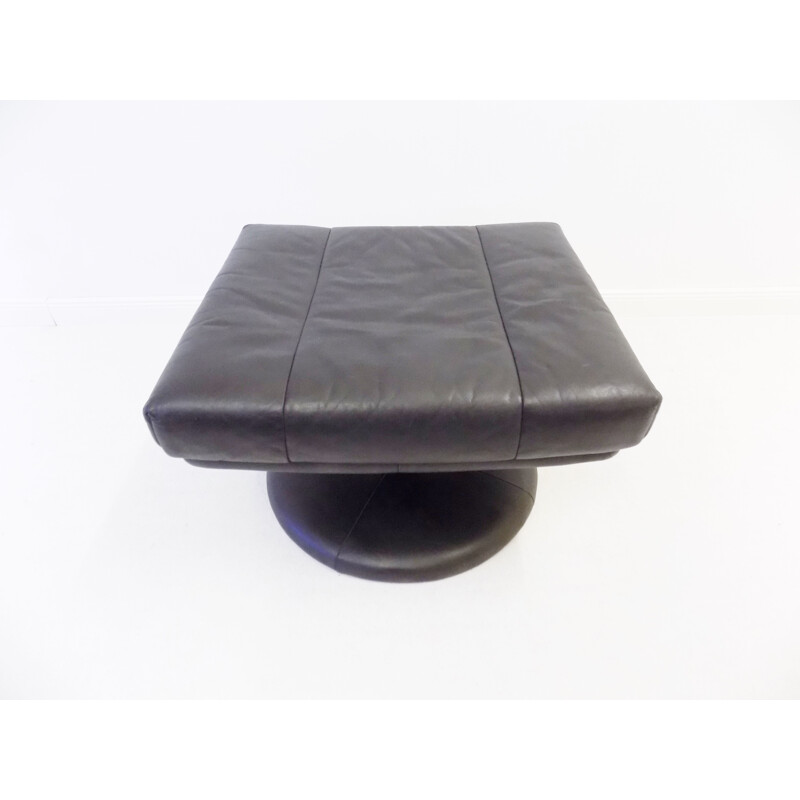 Fauteil lounge avec pouf en cuir gris-noir Rolf Benz Forum 