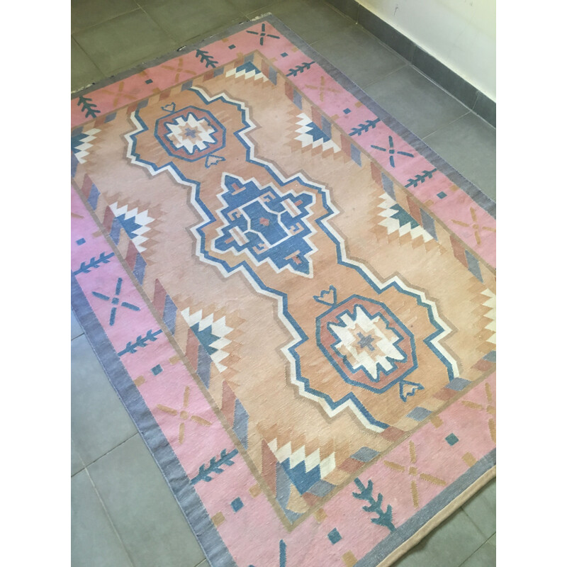 Tightly woven vintage cotton rug 