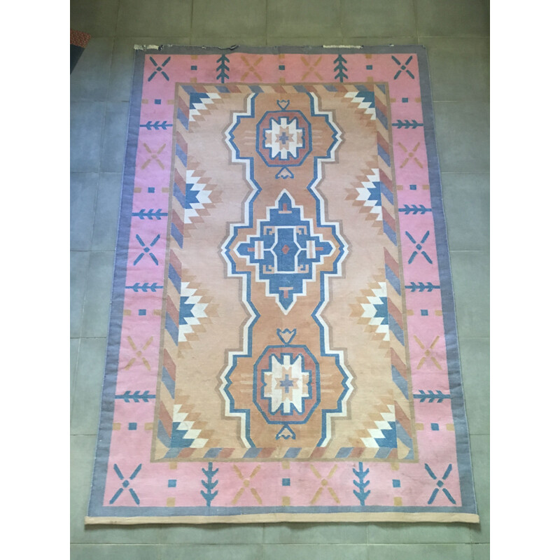 Tightly woven vintage cotton rug 