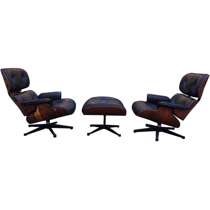 Pair of Lounge Chair by Charles and Ray Eames in Rosewood and black leather 1975