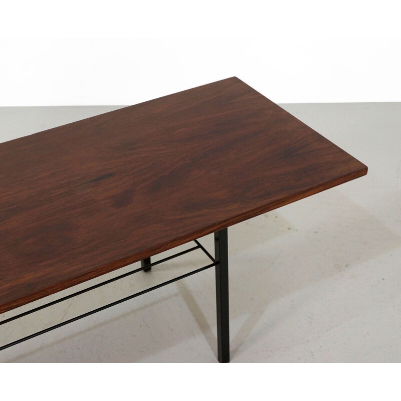 Table basse vintage en palissandre sur un socle en métal
