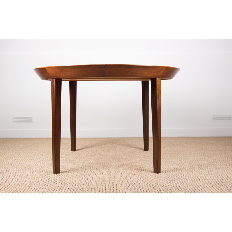 Dining table Vintage Danish extensible  in Rio Rosewood by Ole Hald