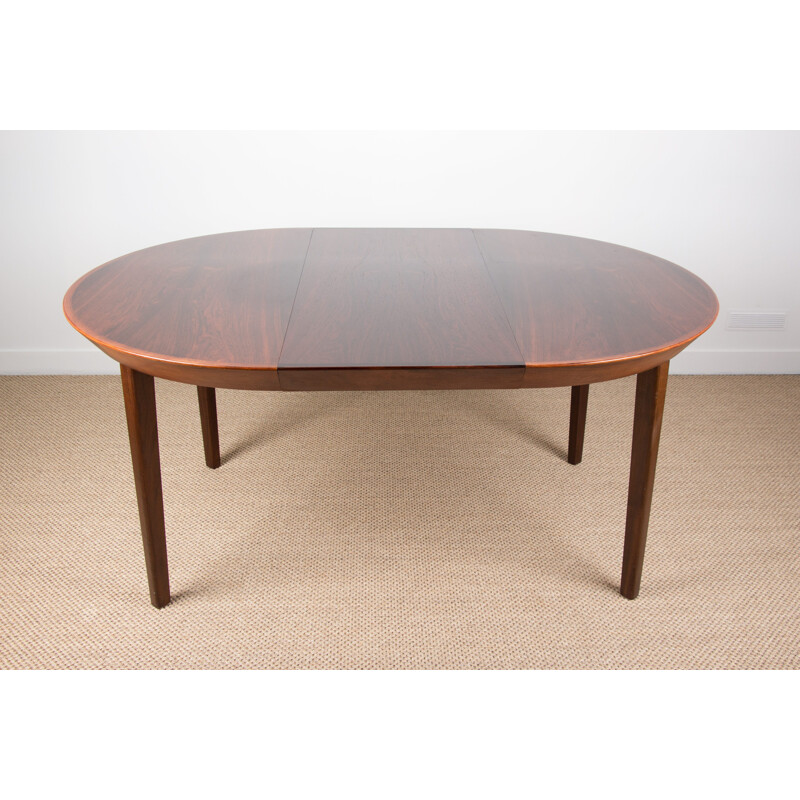 Dining table Vintage Danish extensible  in Rio Rosewood by Ole Hald