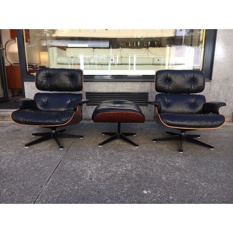Paire de Lounge Chair vintage par Charles et Ray Eames en Palissandre et cuir noir 1975