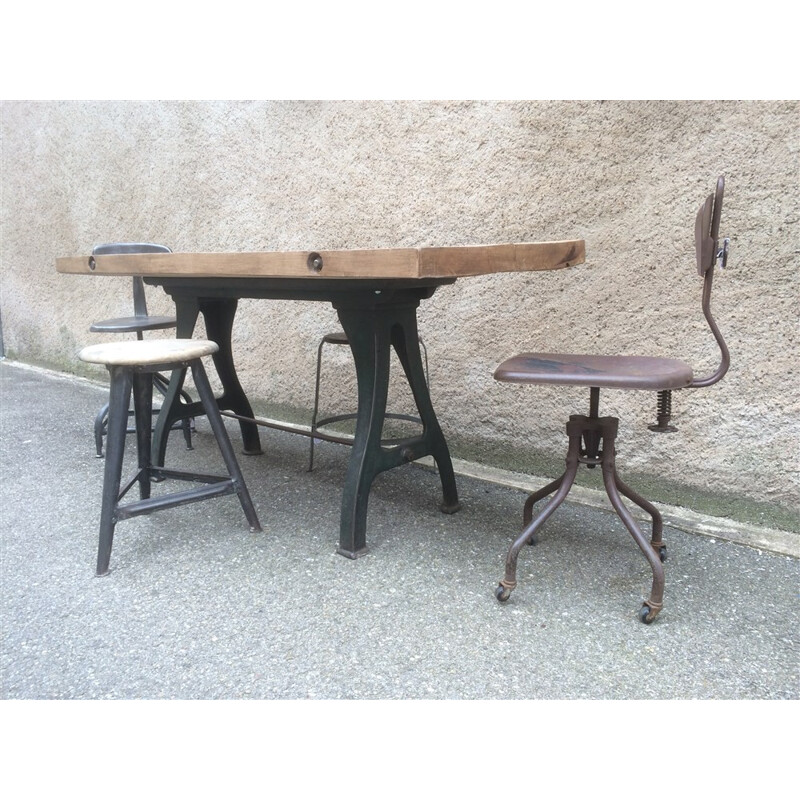 Vintage industrial workshop table with cast iron base, 1910