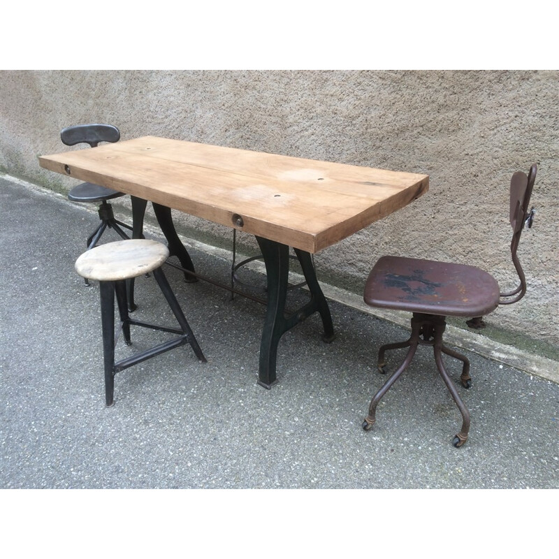 Vintage industrial workshop table with cast iron base, 1910