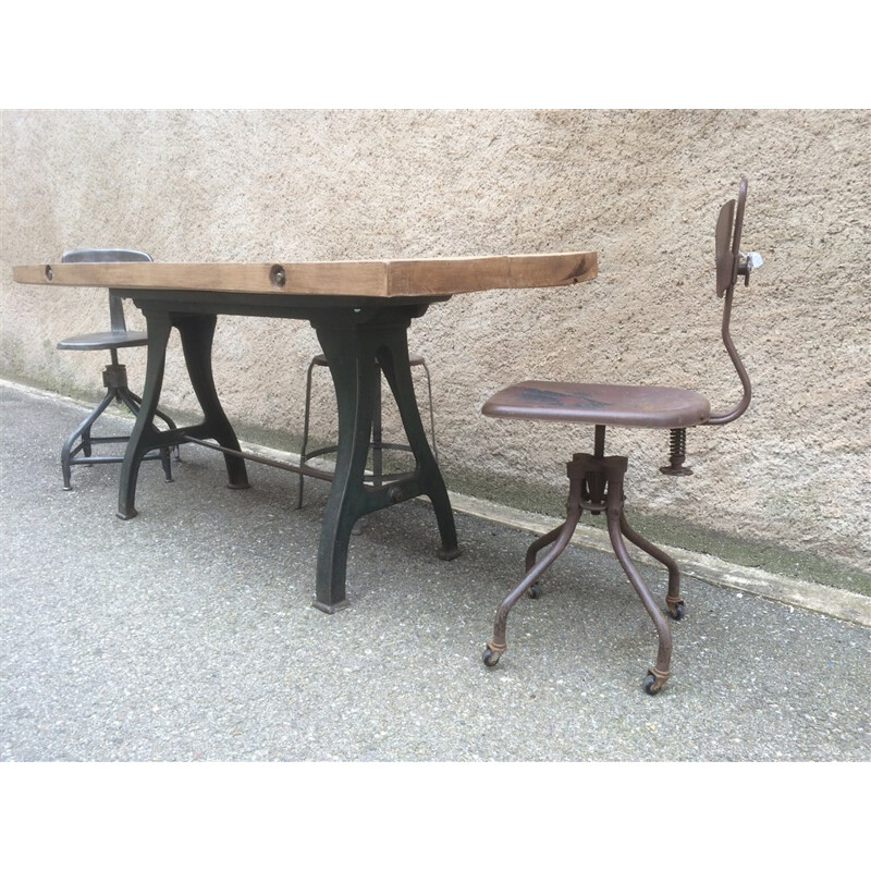 Vintage industrial workshop table with cast iron base, 1910