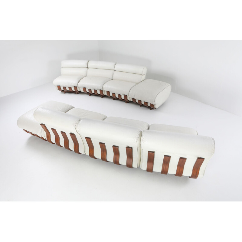 Canapé vintage en cuir blanc et cadre en noyer par Frigerio 1980s