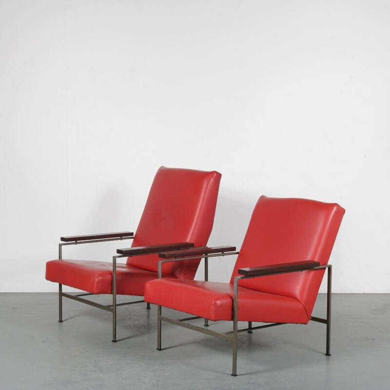 Pair of red leather lounge chairs mid century  by Rob Parry for Gelderland, Netherlands 1950s