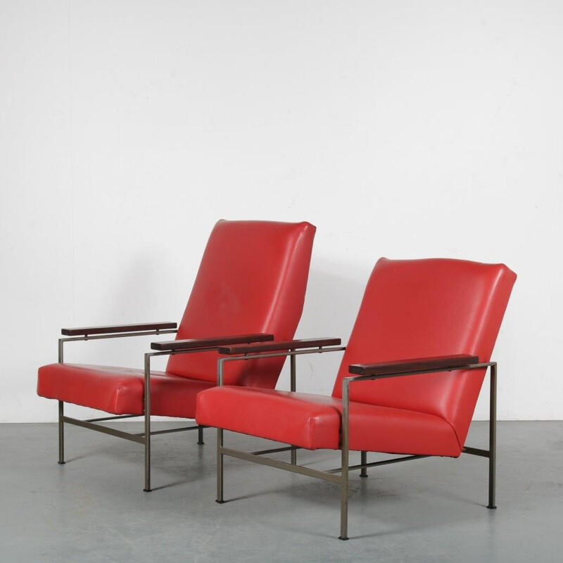 Pair of red leather lounge chairs mid century  by Rob Parry for Gelderland, Netherlands 1950s