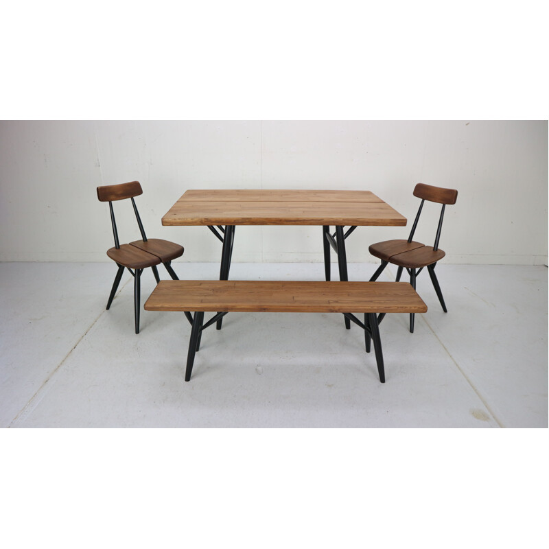 Ensemble de 2 chaises, table à repas et banc Ilmari Tapiovaara Finlande 1950