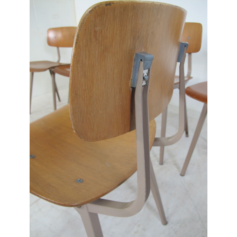  Lot de 6 chaises vintage industrielles en métal et en bois par Friso Kramer pour Ahrend De Cirkel, 1950