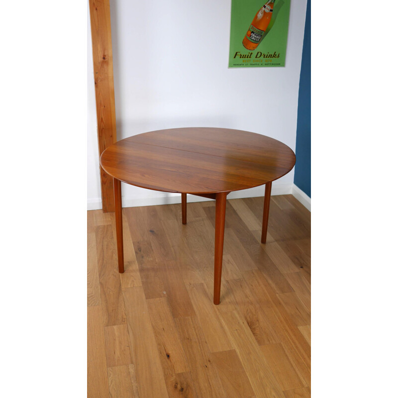 Solid teak model 311 circular extending dining table, Peter HVIDT & Orla MOLGAARD-NIELSEN - 1950s