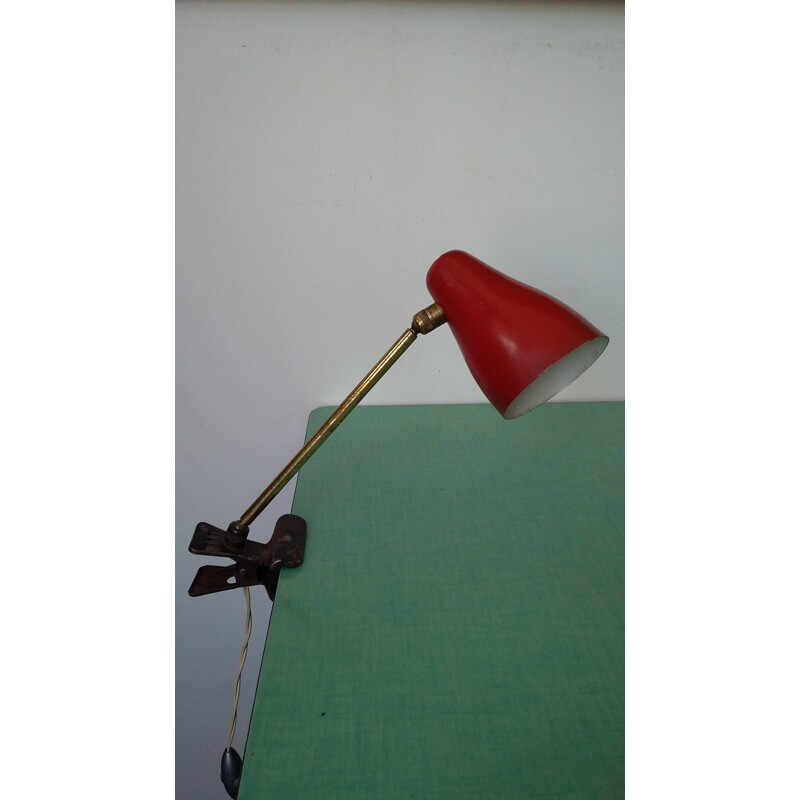 Lampe italienne O-luce en métal laqué rouge et laiton, Giuseppe OSTUNI - 1960