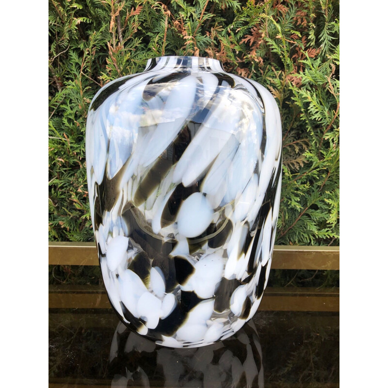 Large vintage glass vase in white and black Murano glass 