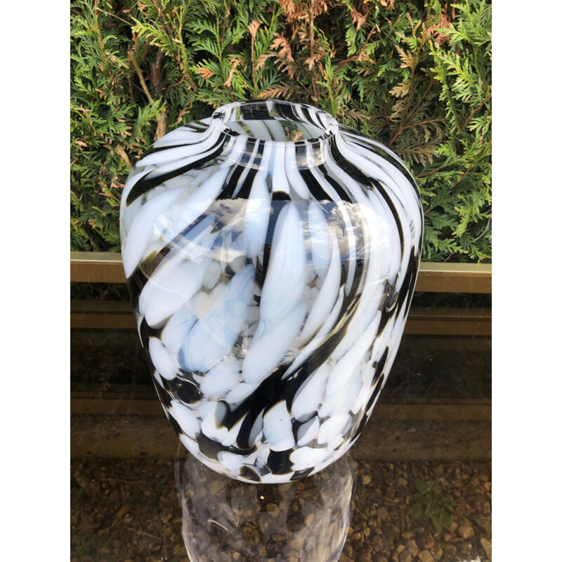 Large vintage glass vase in white and black Murano glass 