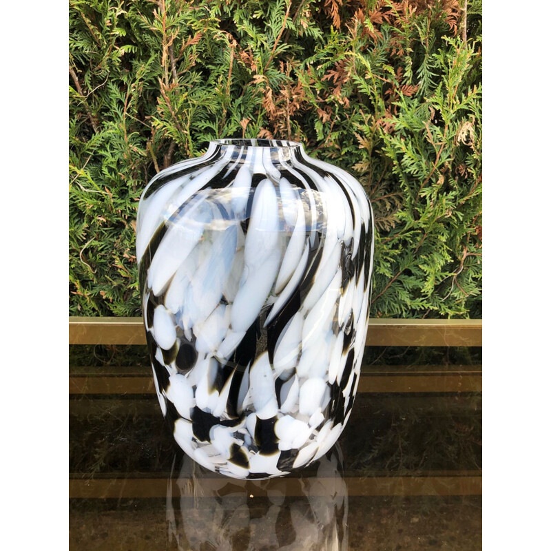 Grand vase vintage en verre blanc et noir de Murano 