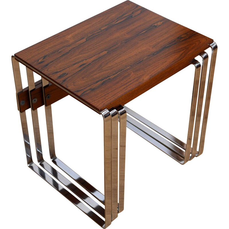 Suite de trois tables gigognes scandinaves en bois de palissandre - 1970