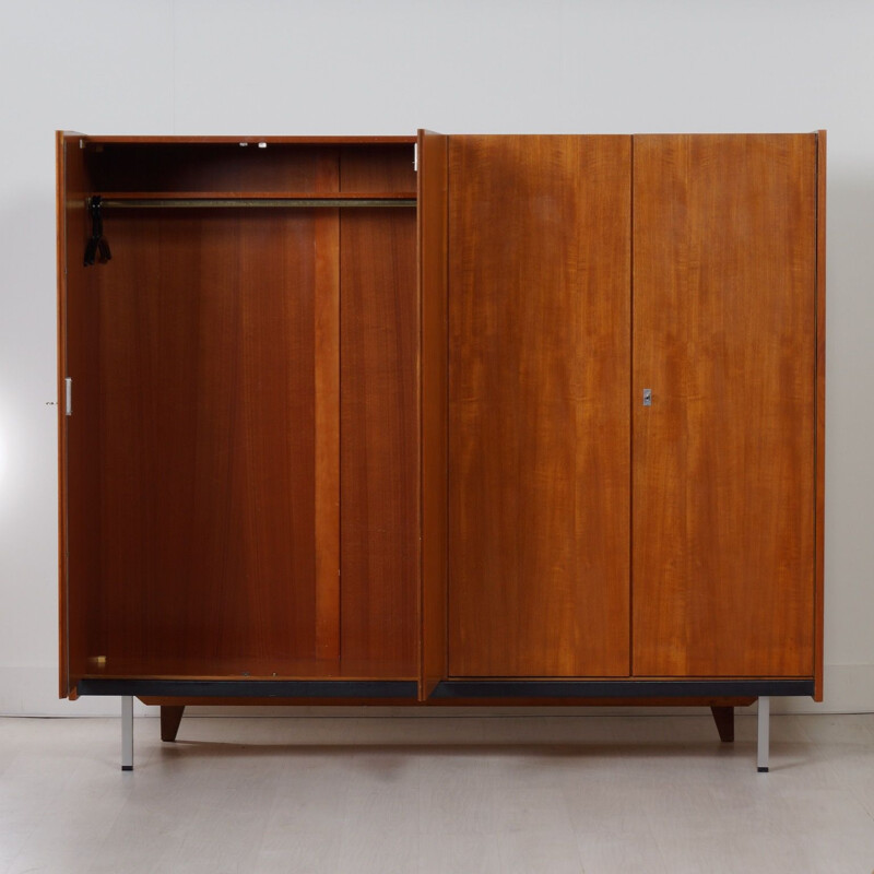 Armoire vintage en teck à quatre portes, 1960