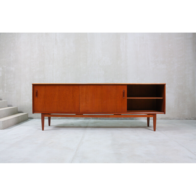 Buffet vintage en teck Cortina par Nils Jonsson pour Troeds, 1960