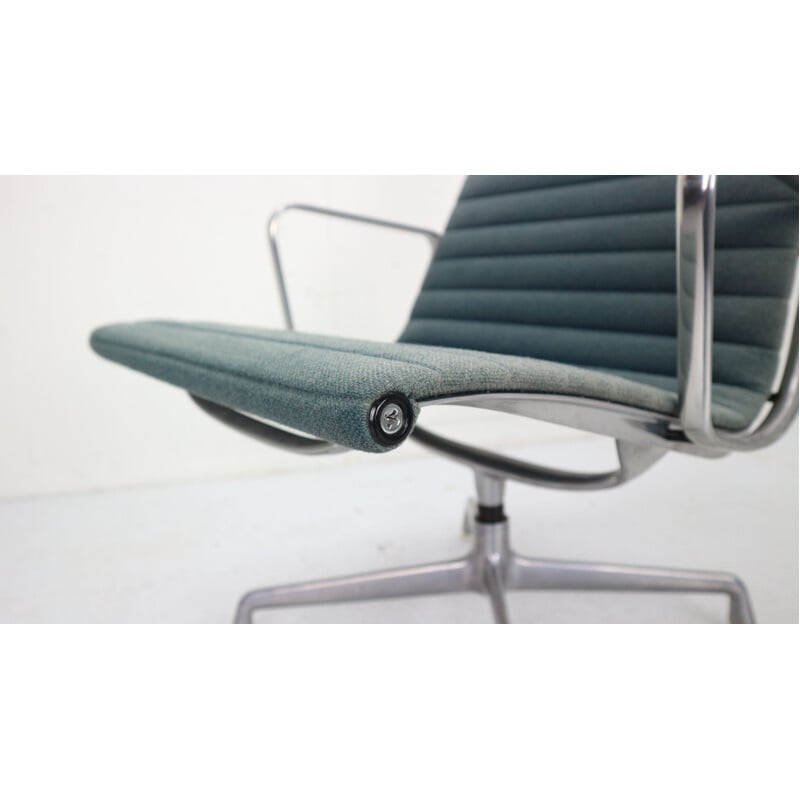 Chair vintage Charles Eames for Vitra 