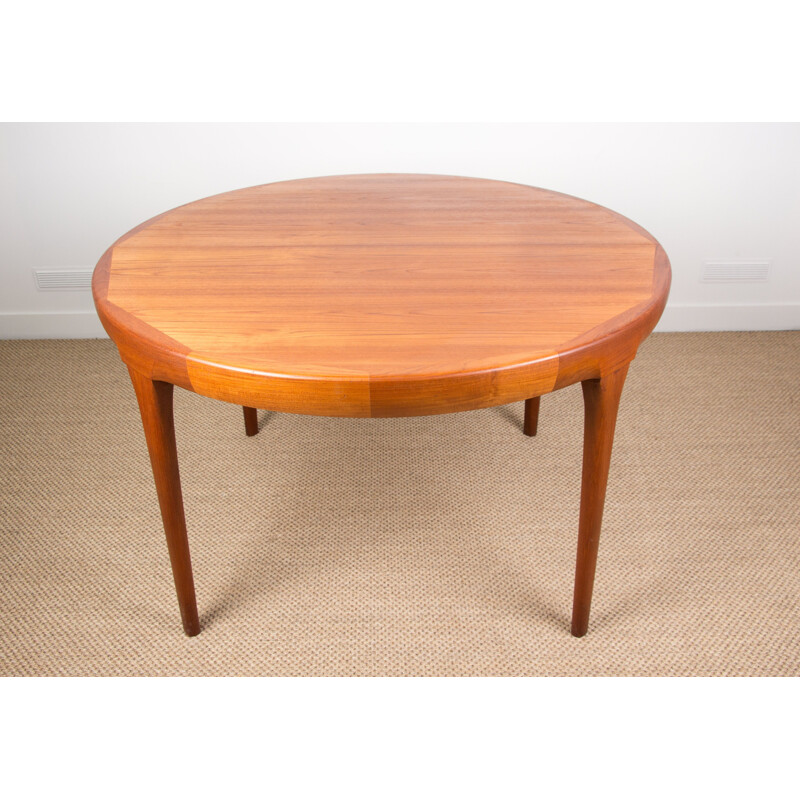 Extendable Teak Dining Table Vintage by Ib Kofod-Larsen Denmark 1960