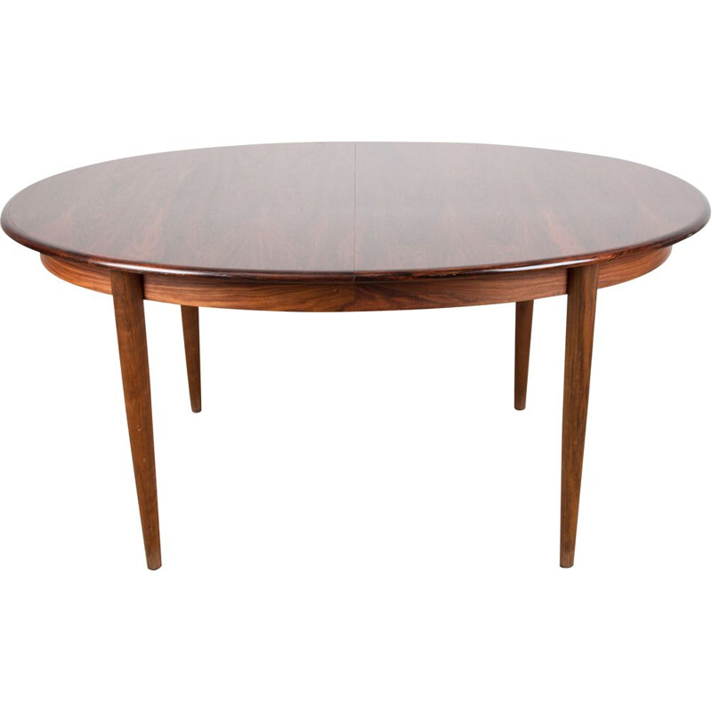 Dining table Vintage oval and extensible in Rosewood by Gudme Mobelfabrik Danish 1960