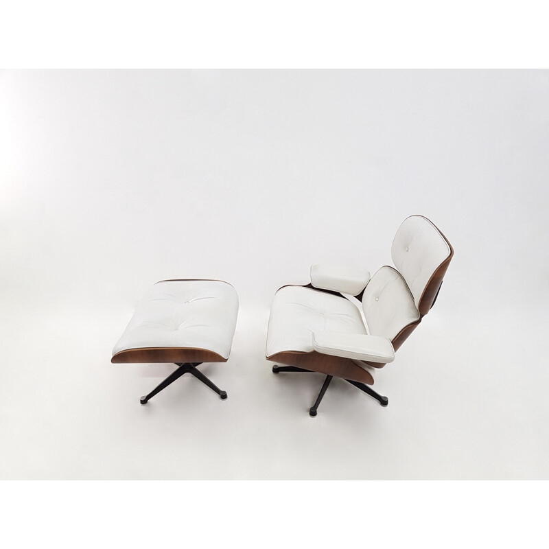 Vintage Eames 670 Lounge chair and ottoman 1970