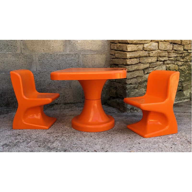 Ensemble chaises et table vintage pour enfant de Patrick Gimgembre  1970