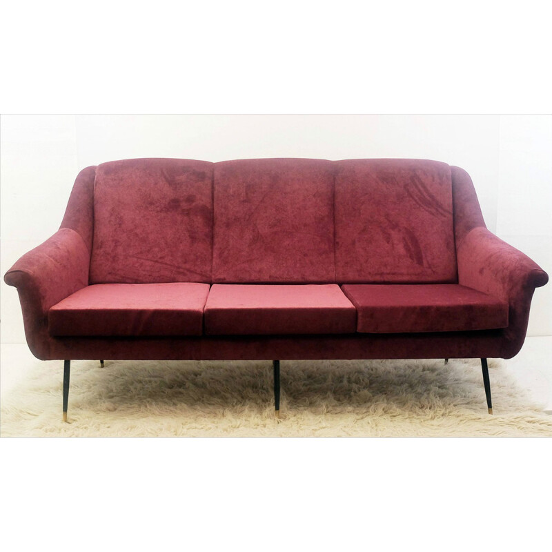 Italian sofa in burgundy velvet and brass - 1950s