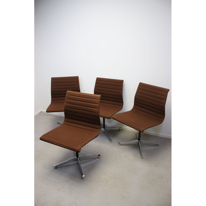 Ensemble à repas avec table et 6 chaises EA106 par Charles et Ray Eames pour Herman Miller
