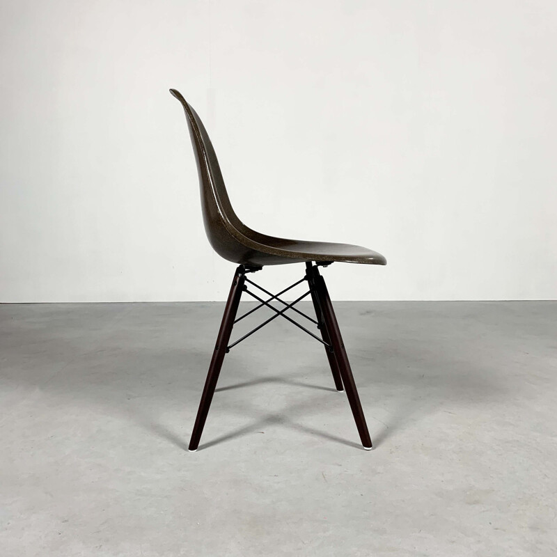 Dining chair Vintage Brown DSW Charles and Ray Eames for Herman Miller, 1980