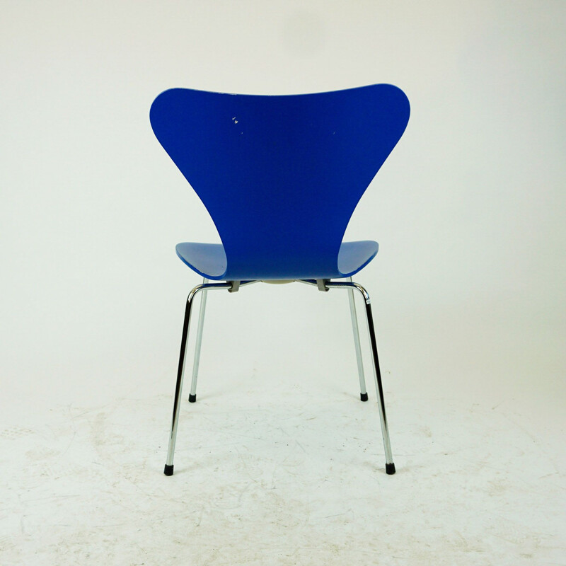 Chaise vintage laquée bleu Série 7 d'Arne Jacobsen pour Fritz Hansen