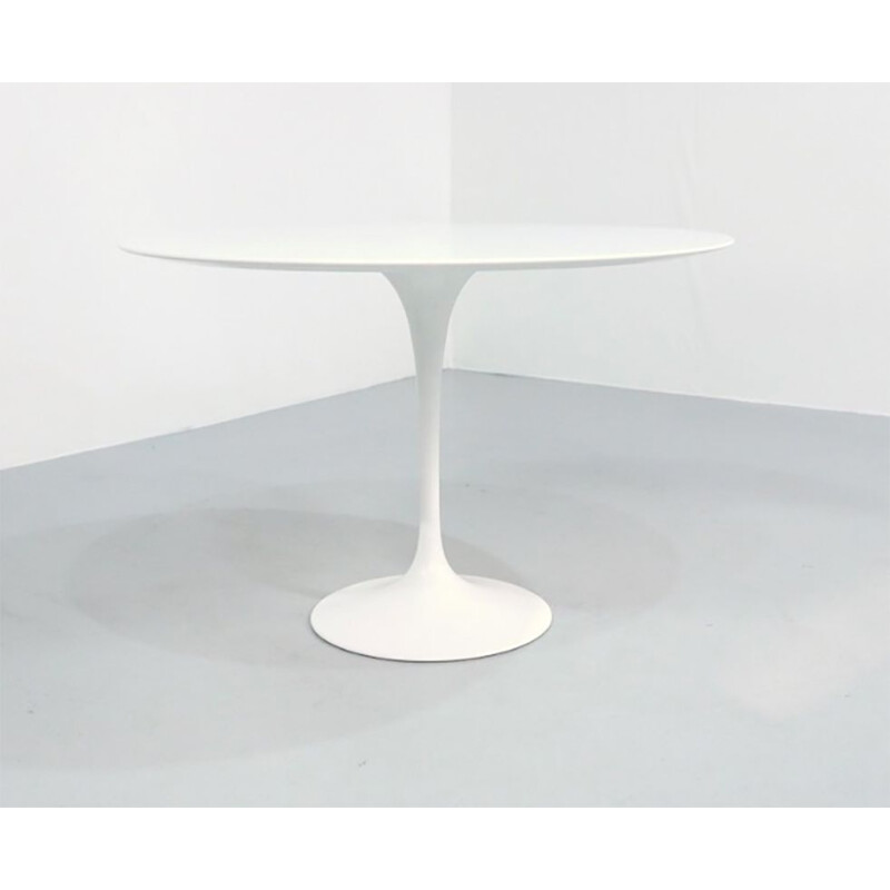 Vintage "tulip" dining table, Eero Saarinen, laminated top, 1980