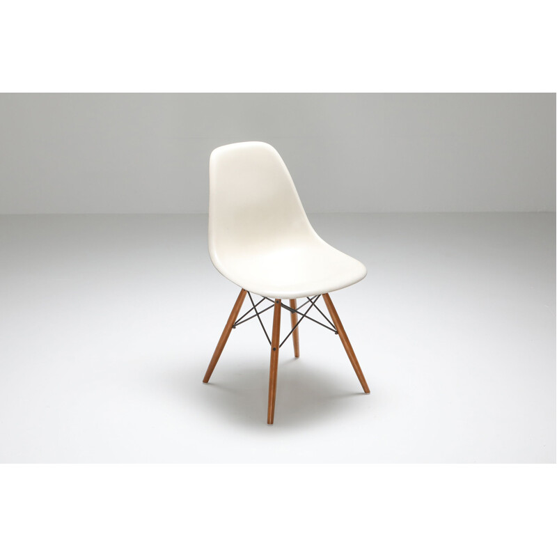 Chaise vintage Eames DSW pour Herman Miller 1960