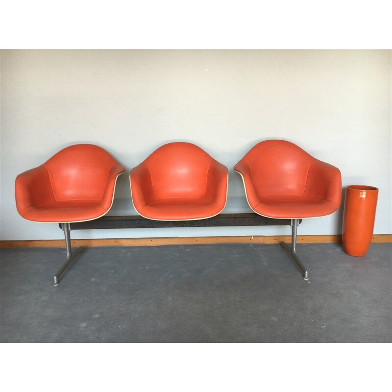 Herman Miller bench in fiberglass and imitation leather, Vintage Charles and Ray EAMES - 1960