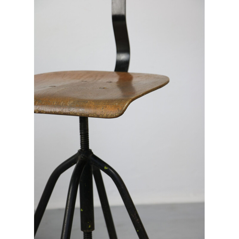 Paar vintage zwarte industriële draaistoelen, 1960