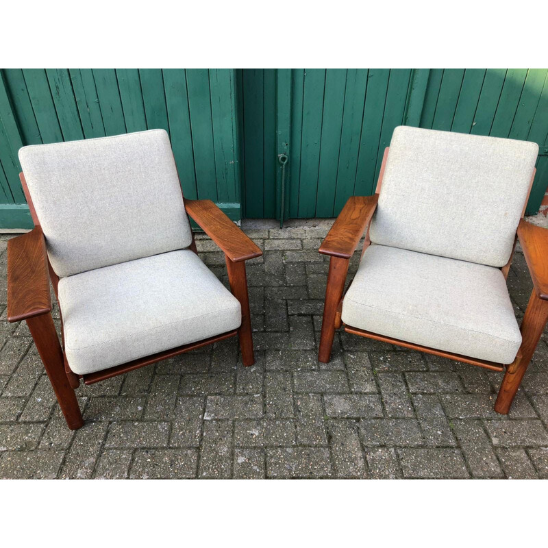 Pair of Vintage armchairs GE290 by Hans Wegner for Getema 1950